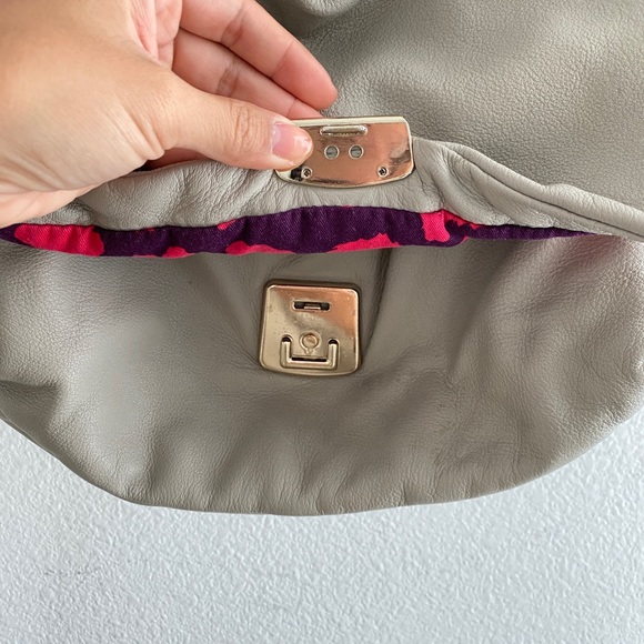 Marc by Marc Jacobs Large Taupe Shoulder Bag - Picture 6 of 14